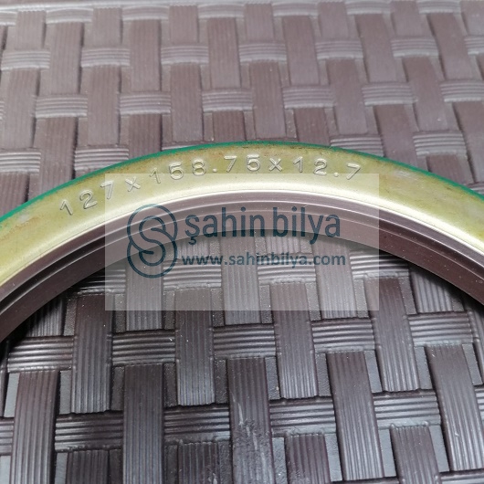 SHN 127X158,75X12,7 B2 NBR BROWN KEÇE TA METAL ARKASI KAPALI YAYLI YAĞ KEÇESİ
